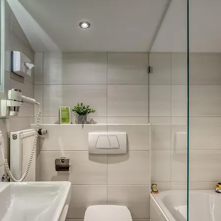Boutiquehotel Zomm In Seefeld 3*