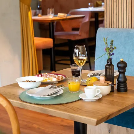 Boutiquehotel Zomm - Culinary Hideaway Aparthotel Seefeld in Tirol