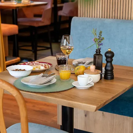 Апарт-отель Boutiquehotel Zomm In Seefeld 4*