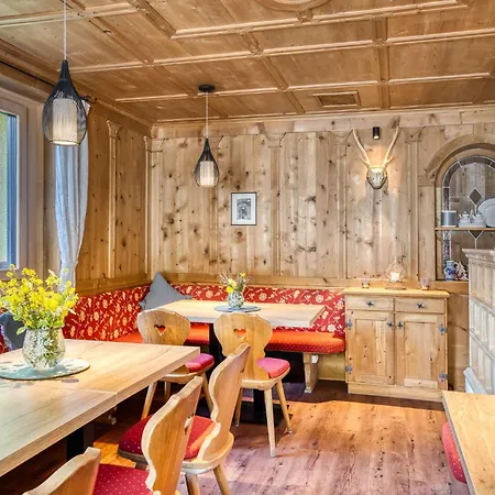 Апарт-отель Boutiquehotel Zomm In Seefeld Зеефельд в Тироле