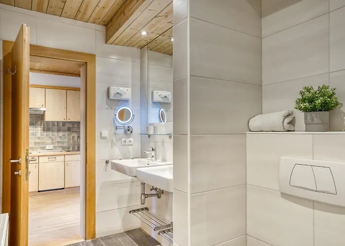 Boutiquehotel Zomm In Seefeld Aparthotel 4*